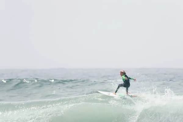 Najlepsze pianki do pływania: wybierz idealną dla siebie i uniknij błędów