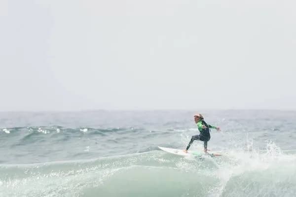 Najlepsze pianki do pływania: wybierz idealną dla siebie i uniknij błędów