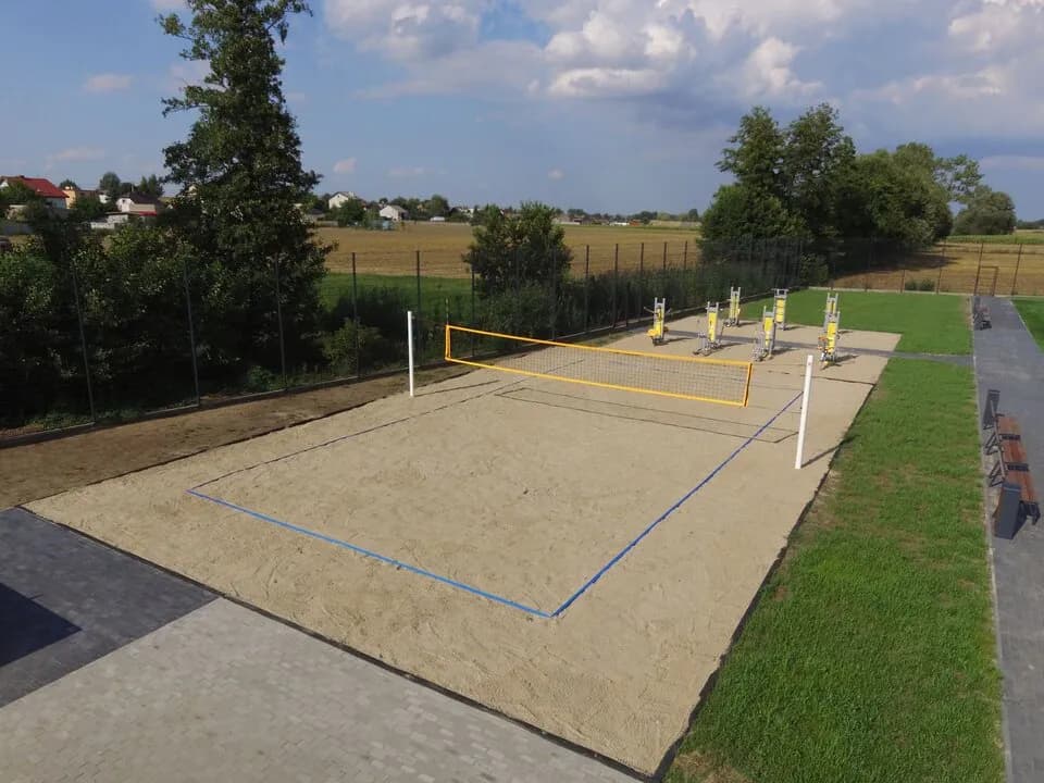 Ile metrów ma boisko do siatkówki? Odkryj wymiary, które musisz znać